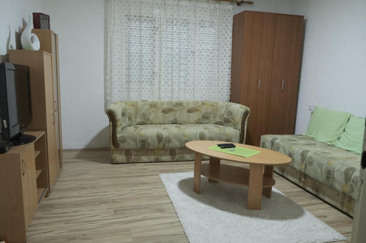 דירות ורסאק Nikodijevic מראה חיצוני תמונה